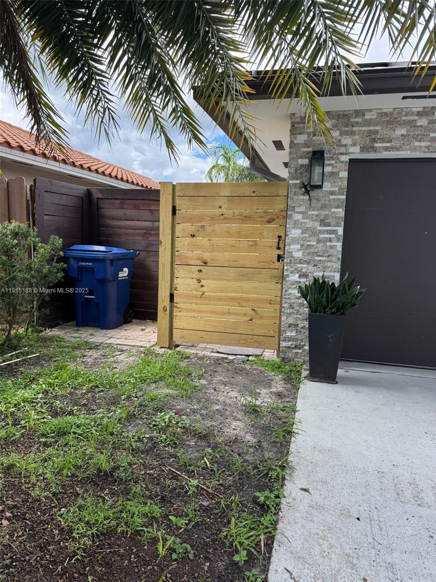 SOUTH LANDING ESTATES - Residential Lease