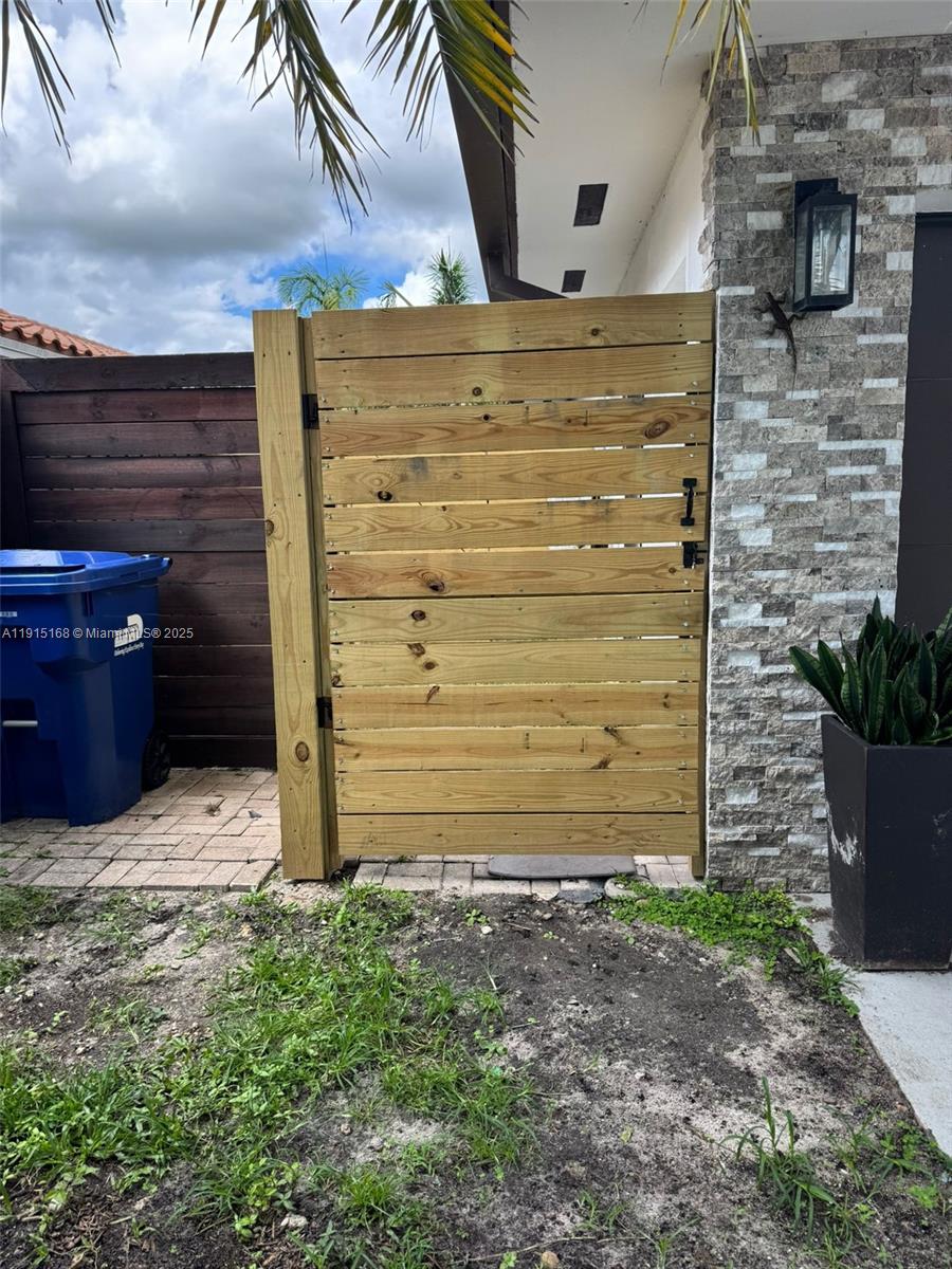 SOUTH LANDING ESTATES - Residential Lease