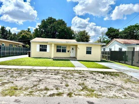 Photo of 350 E 58th St, Hialeah, FL 33013 (MLS # A11989771)