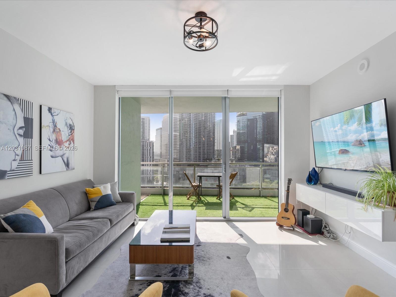 90 SW 3rd St 2015