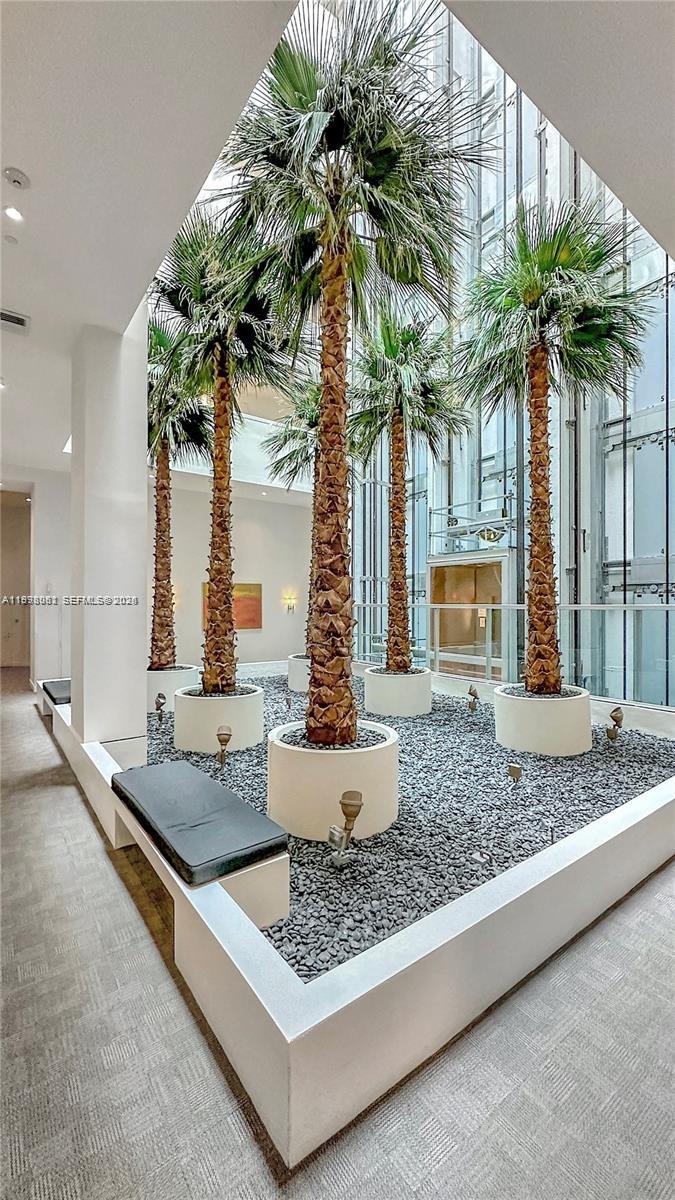 THE ATRIUM AT AVENTURA - Residential
