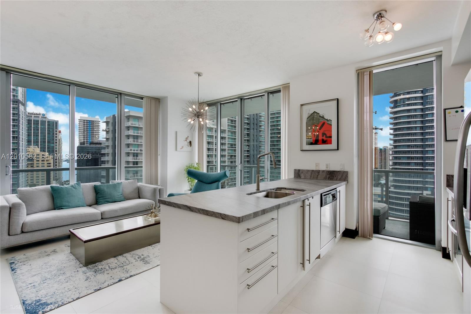 THE AXIS ON BRICKELL COND - Residential