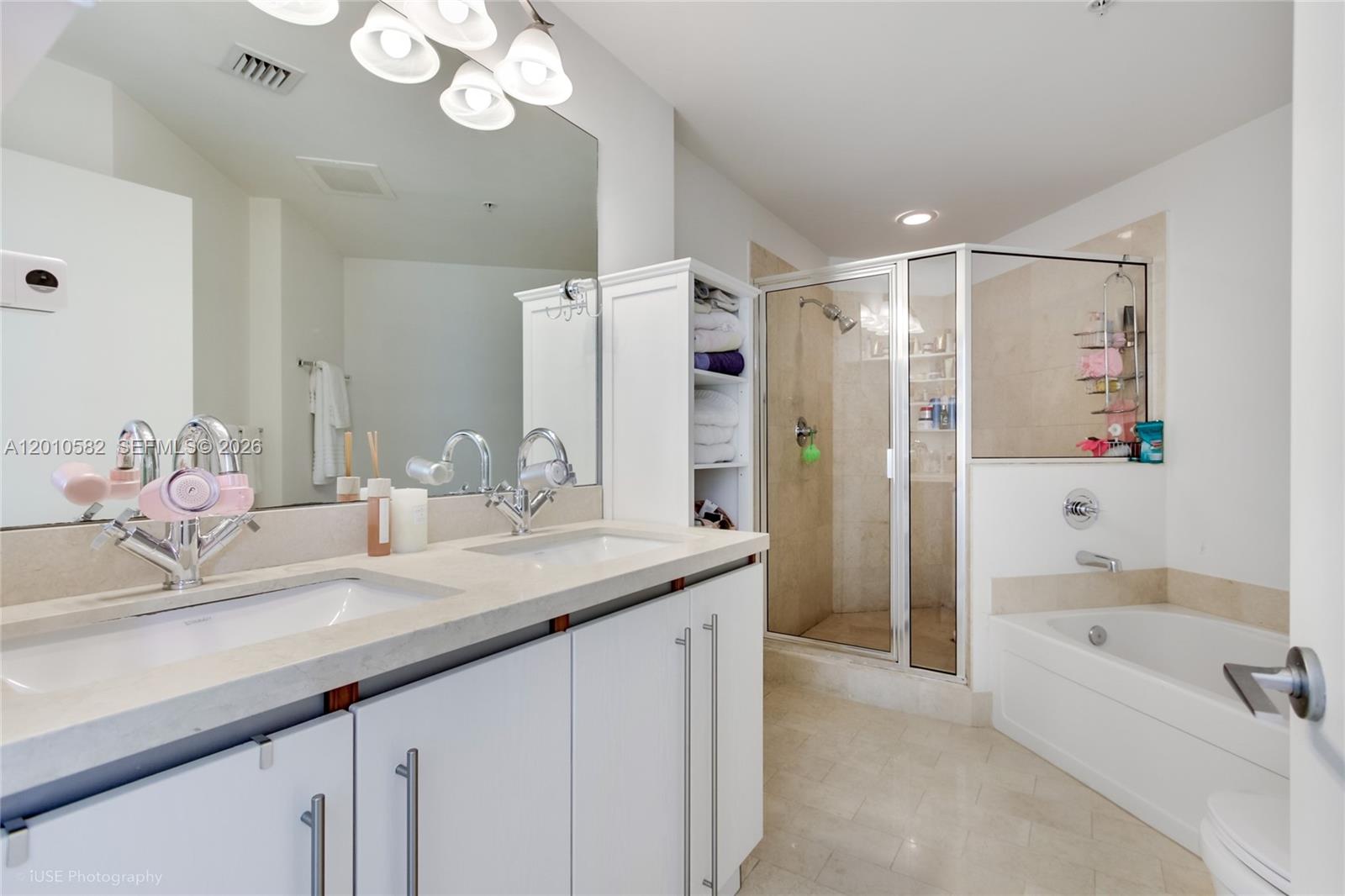 THE AXIS ON BRICKELL COND - Residential