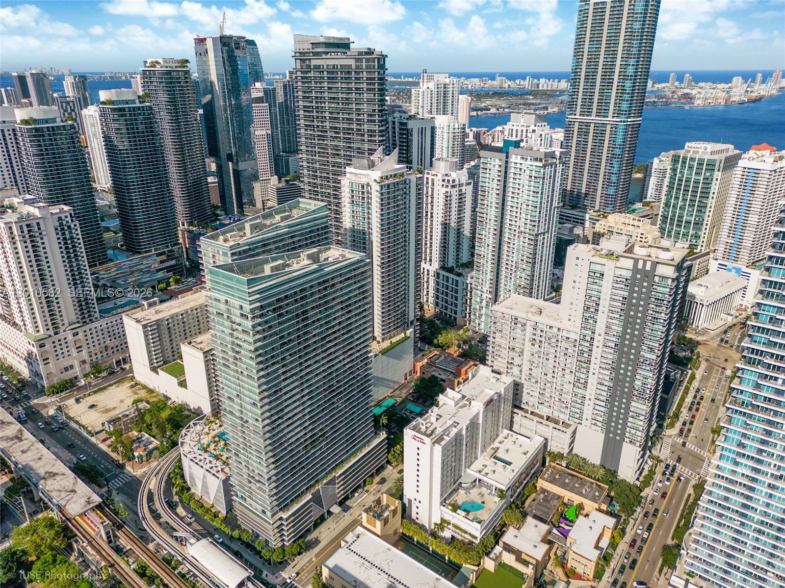 THE AXIS ON BRICKELL COND - Residential