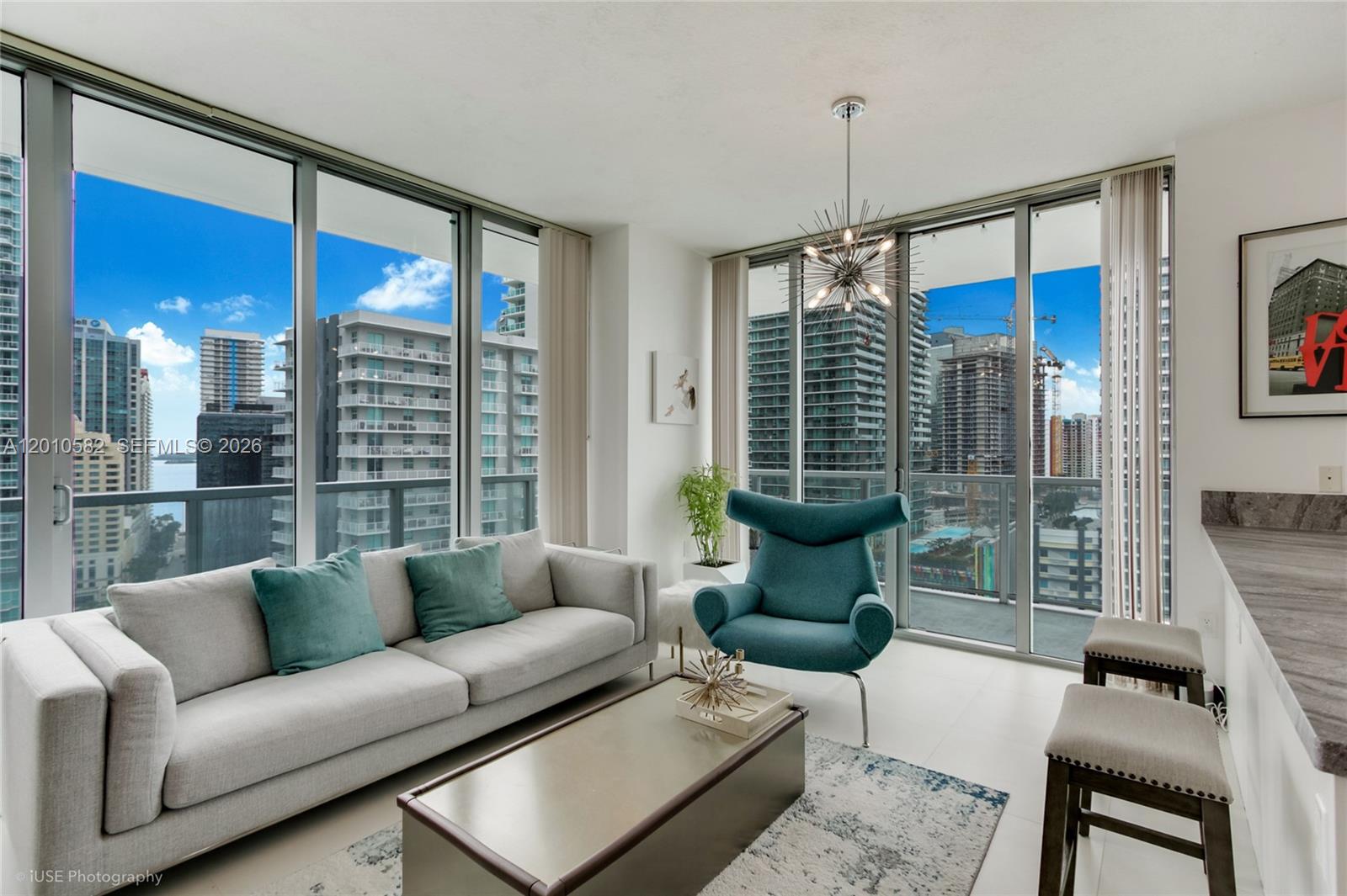 THE AXIS ON BRICKELL COND - Residential