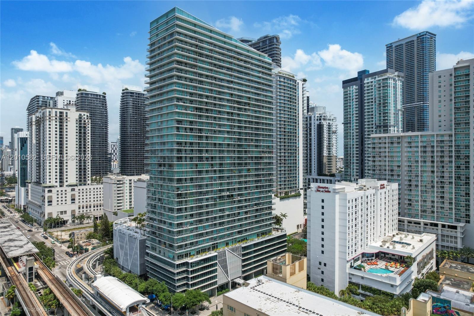 THE AXIS ON BRICKELL COND - Residential