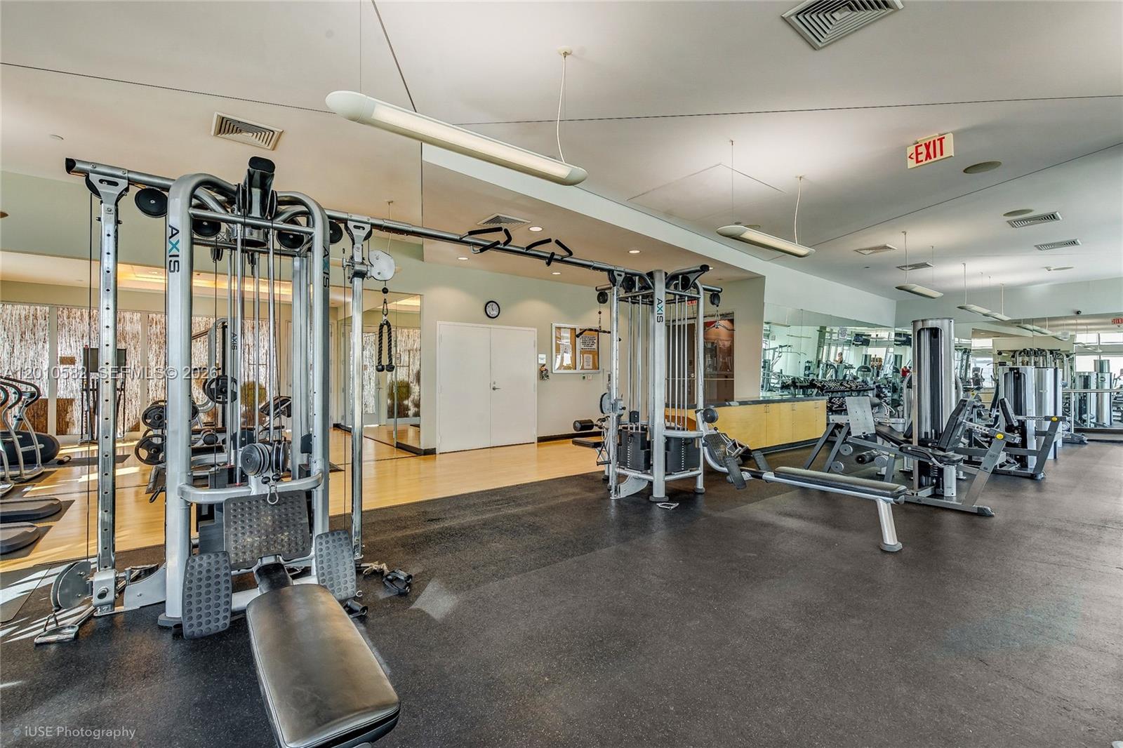 THE AXIS ON BRICKELL COND - Residential