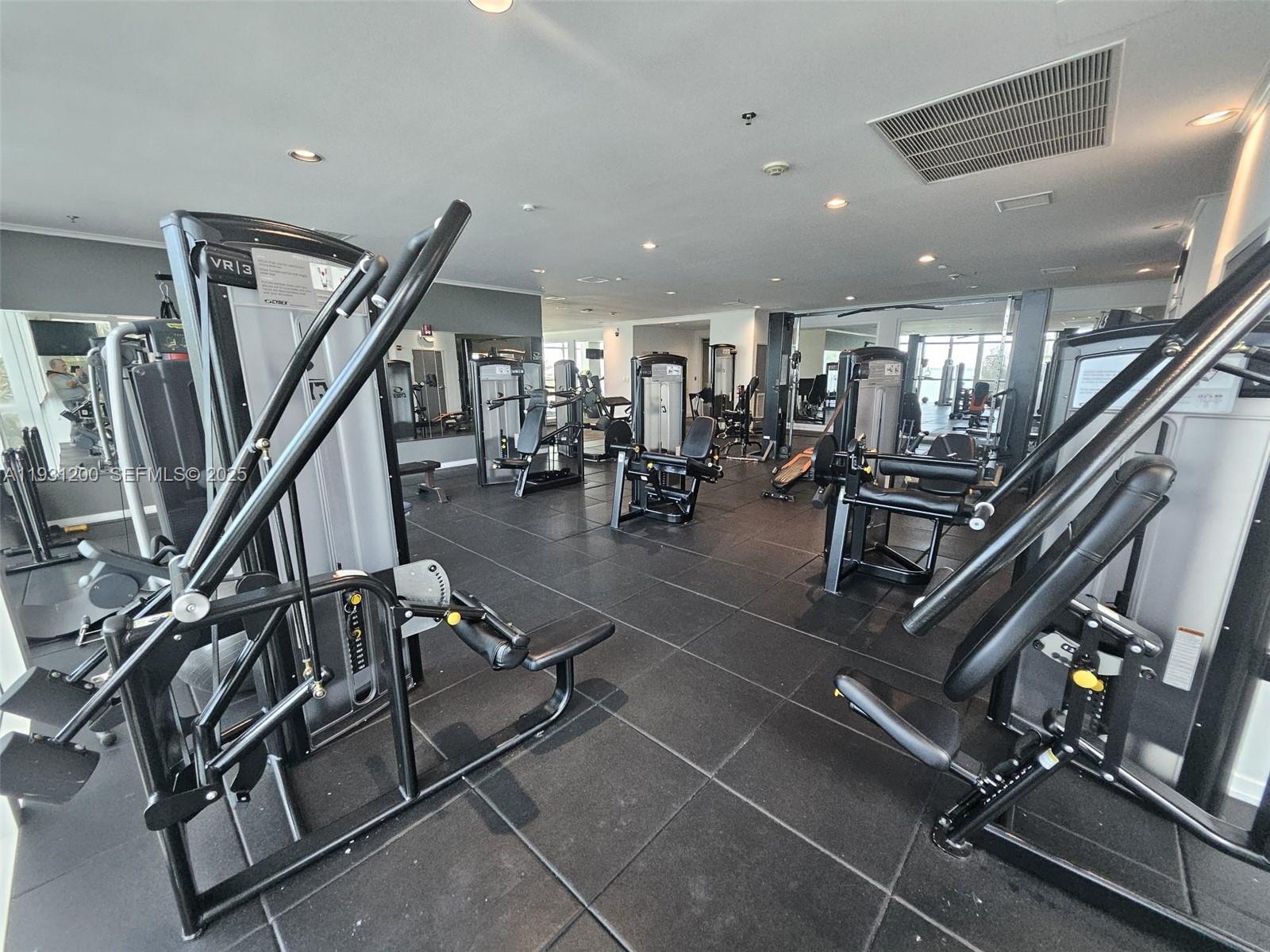 THE MARK ON BRICKELL COND - Residential Lease