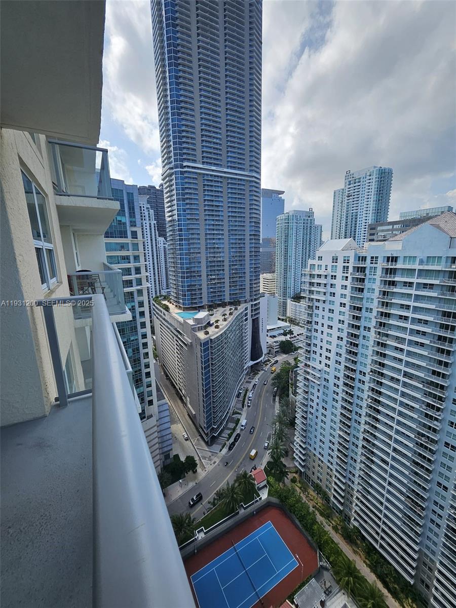 THE MARK ON BRICKELL COND - Residential Lease