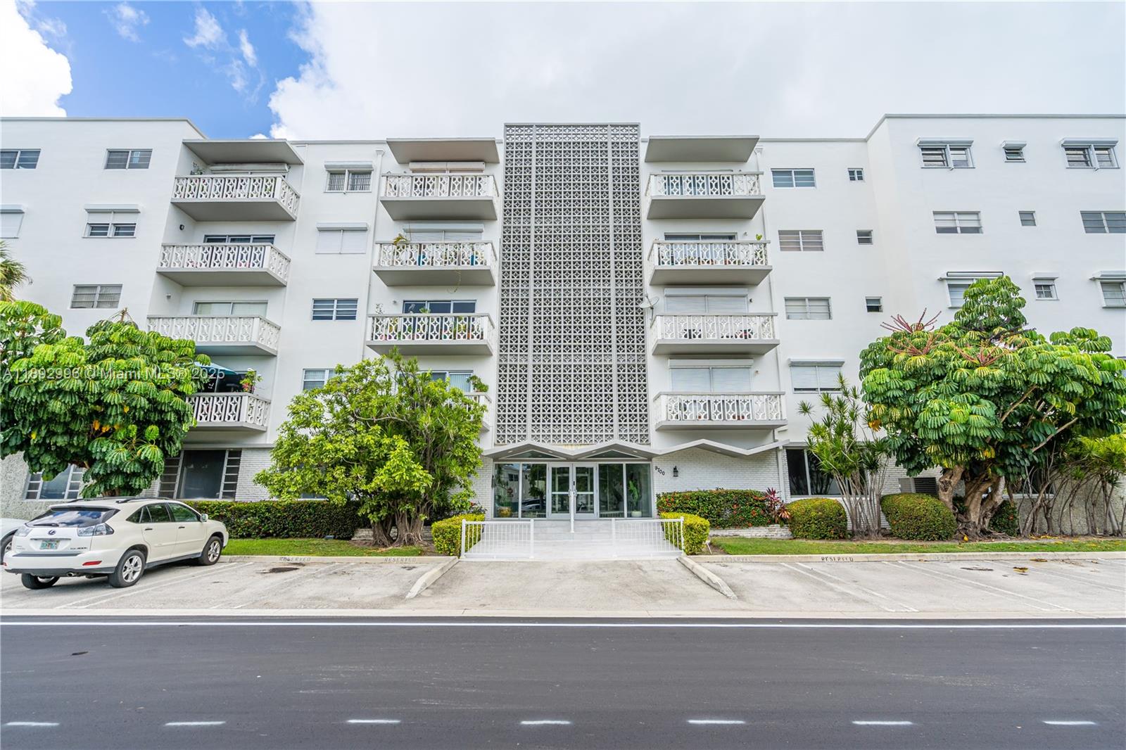SUMMIT CONDO - Residential Lease