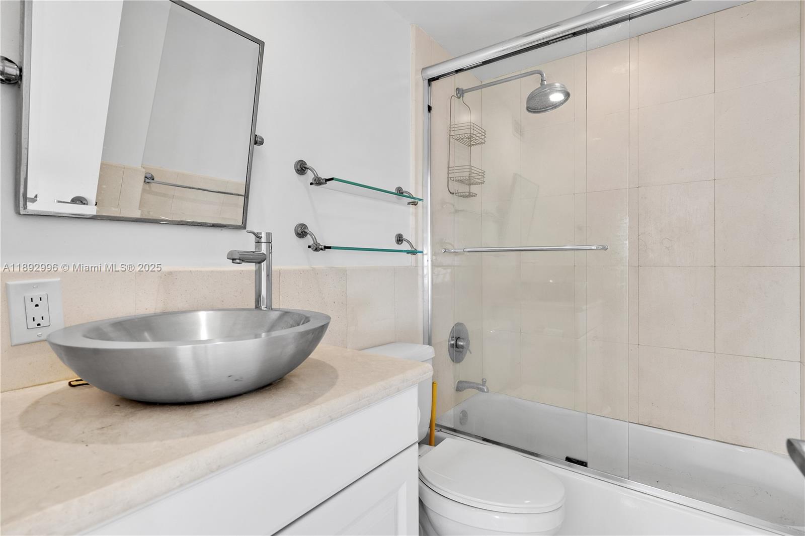 SUMMIT CONDO - Residential Lease