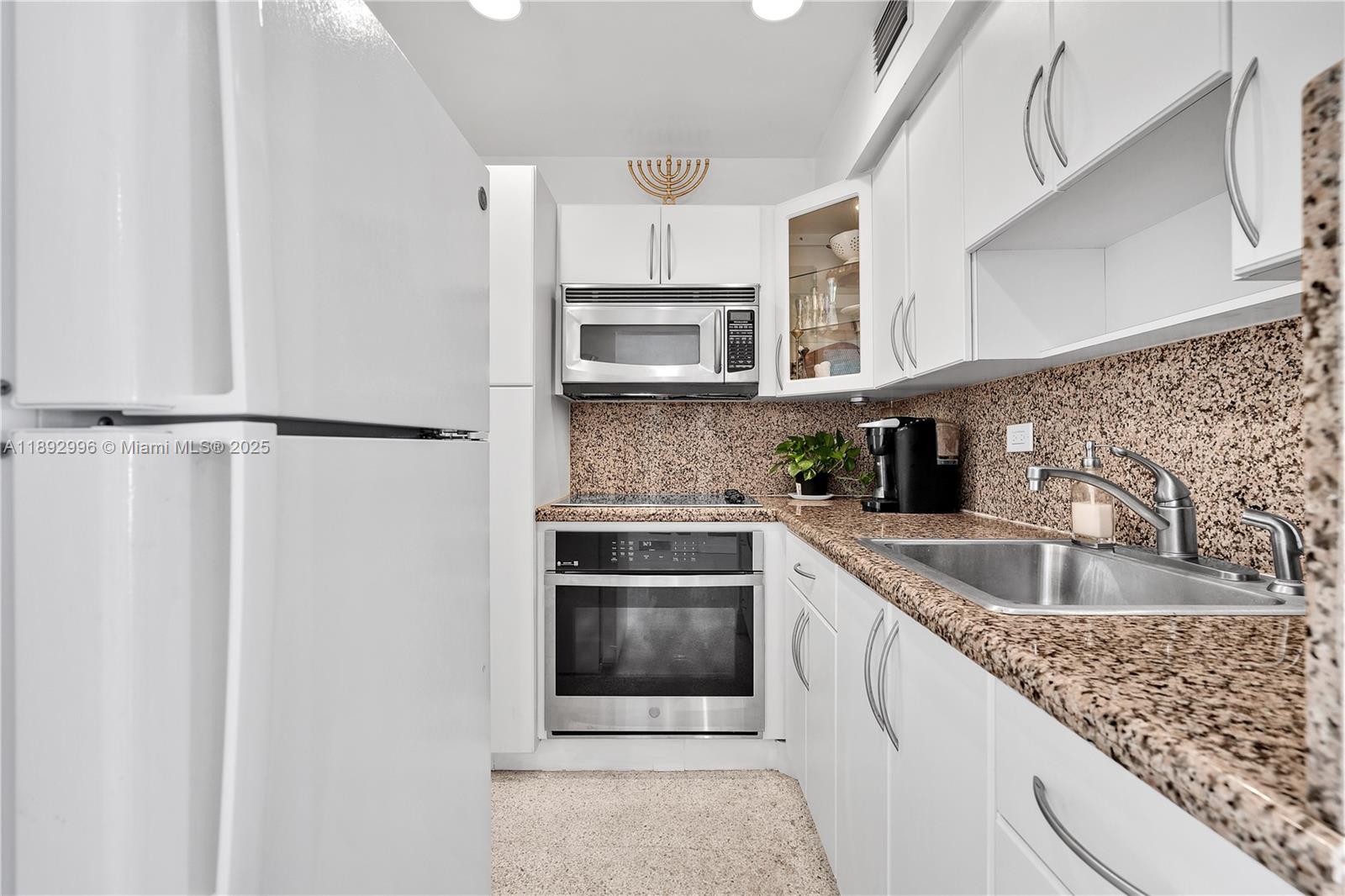 SUMMIT CONDO - Residential Lease