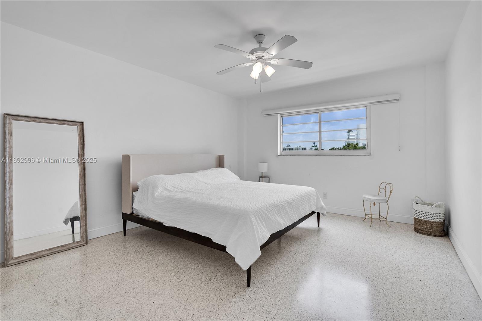 SUMMIT CONDO - Residential Lease