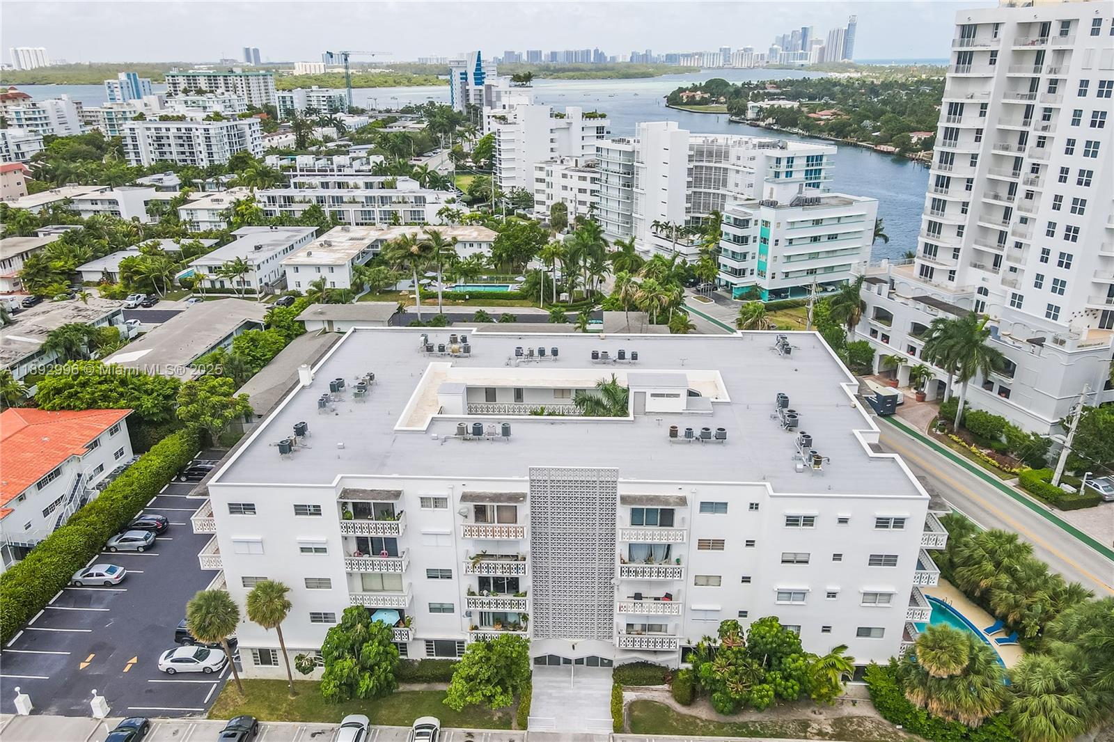 SUMMIT CONDO - Residential Lease