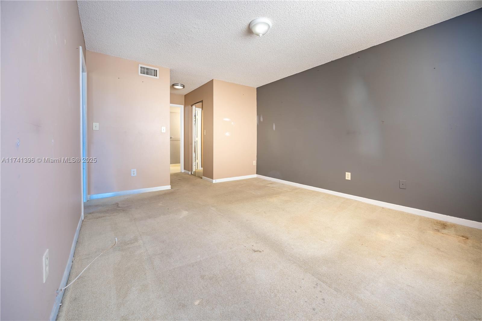 TAMARAC GARDENS - Residential