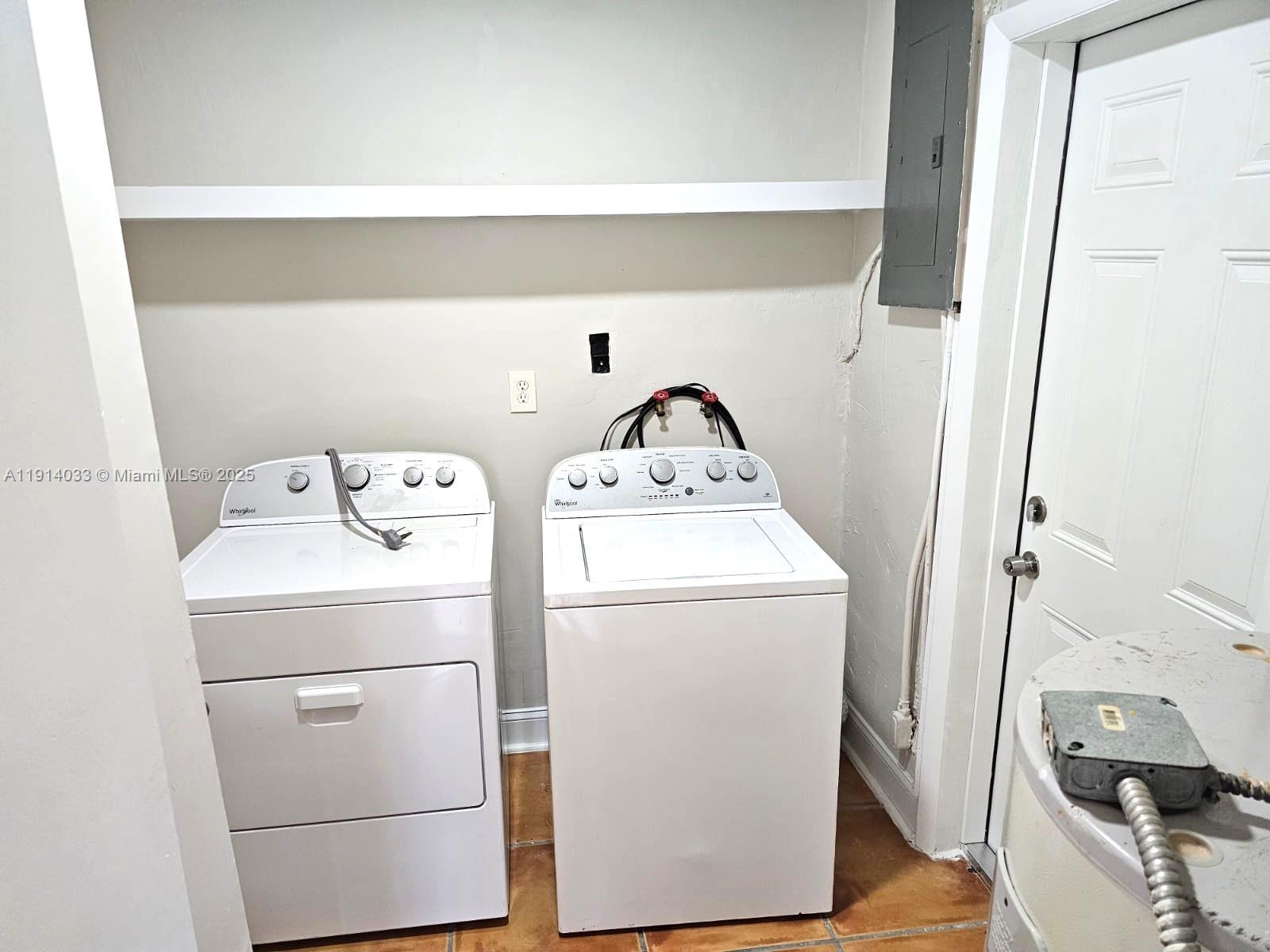 RICHMOND HGTS ESTS 2ND AD - Residential Lease