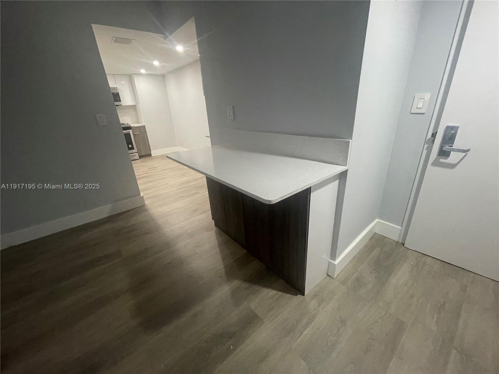 THE PALM BAY YACHT CLUB C - Residential Lease