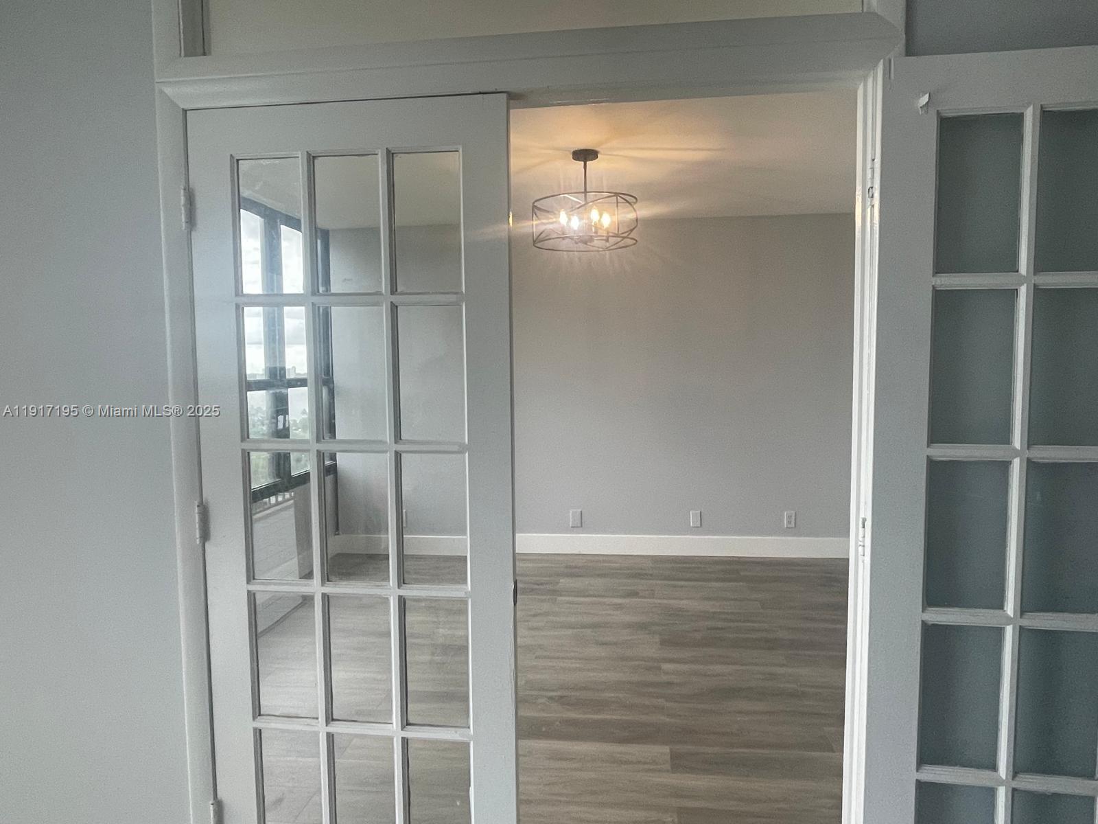 THE PALM BAY YACHT CLUB C - Residential Lease