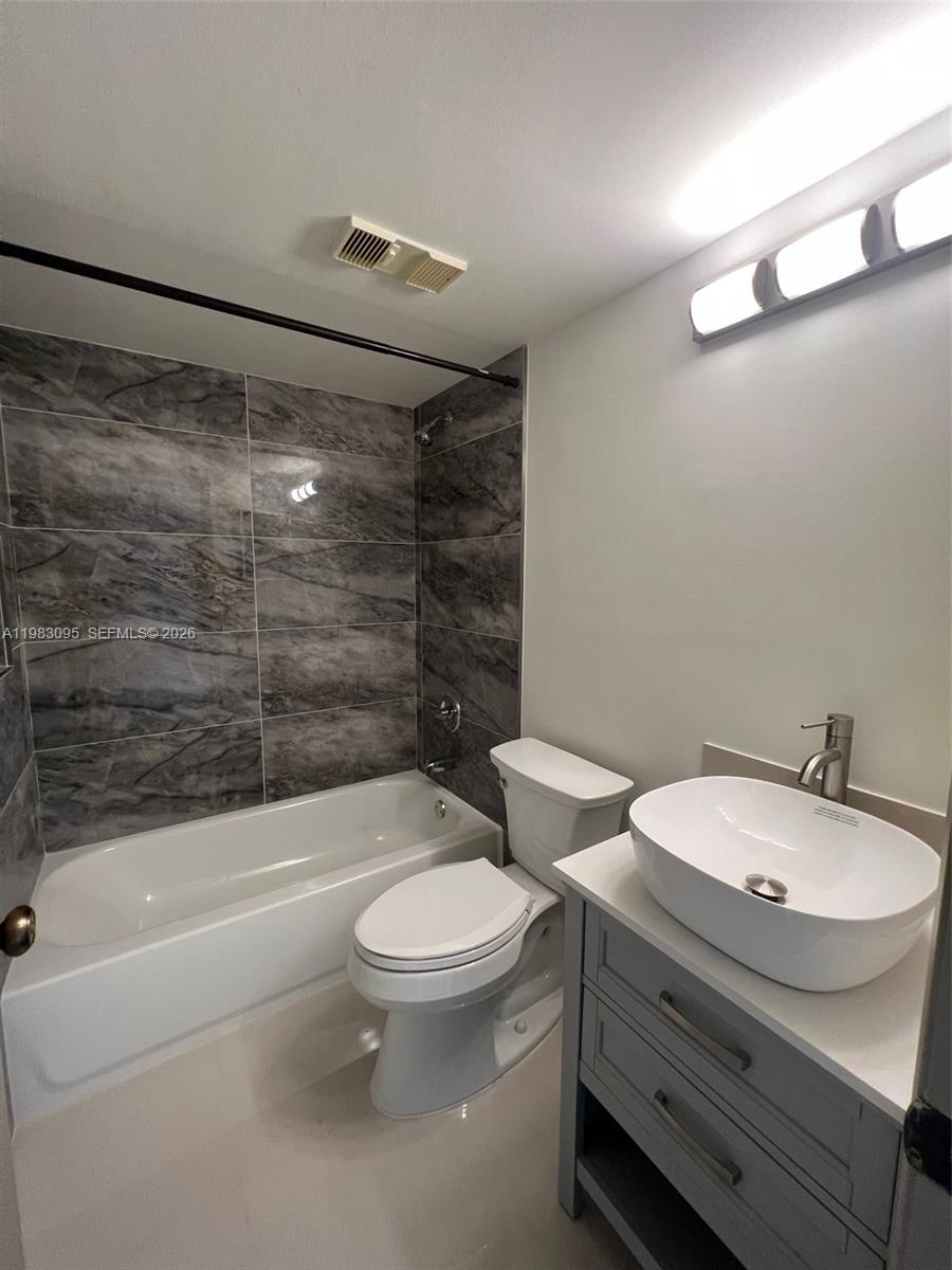 VISCONTI CONDO - Residential