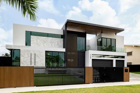 1102 Washington St Hallandale Beach FL 33019