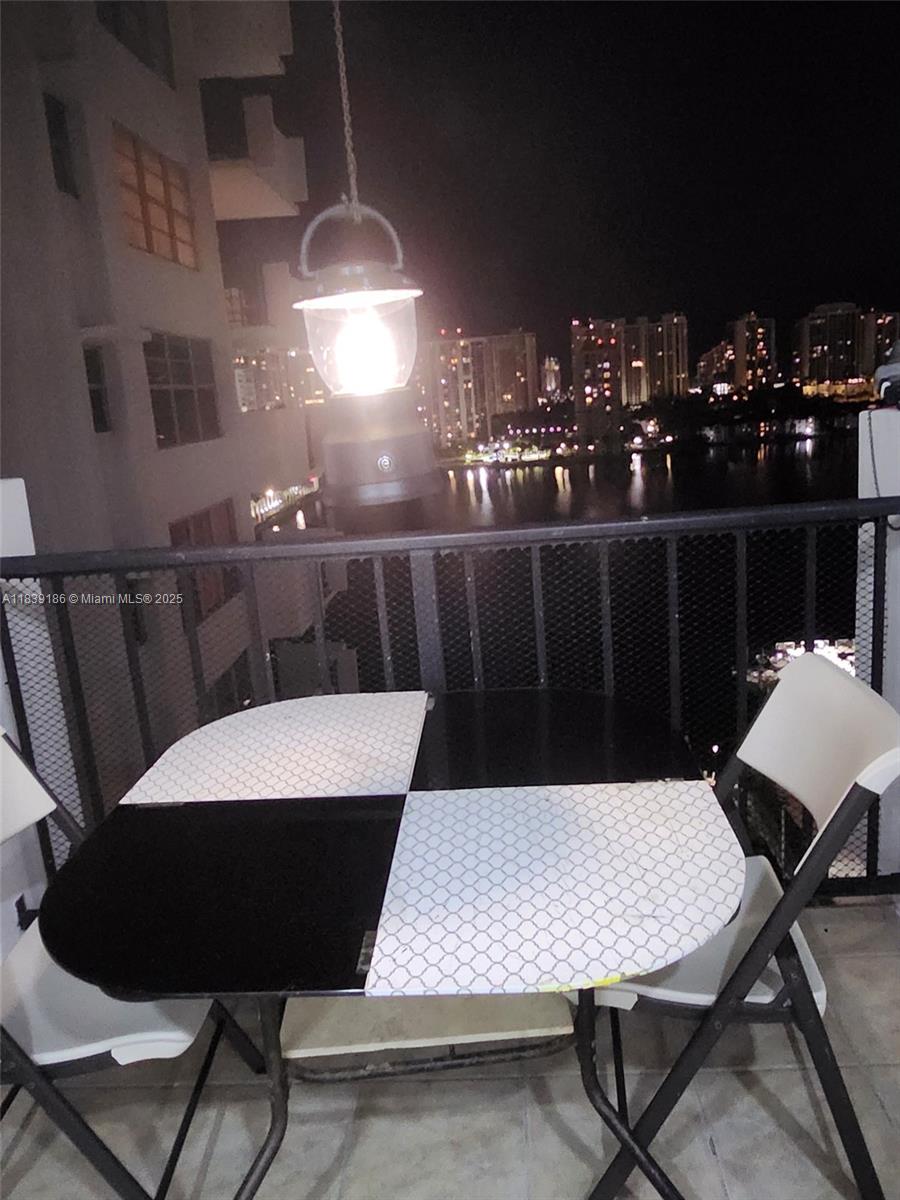 COMMODORE PLAZA CONDO - Residential