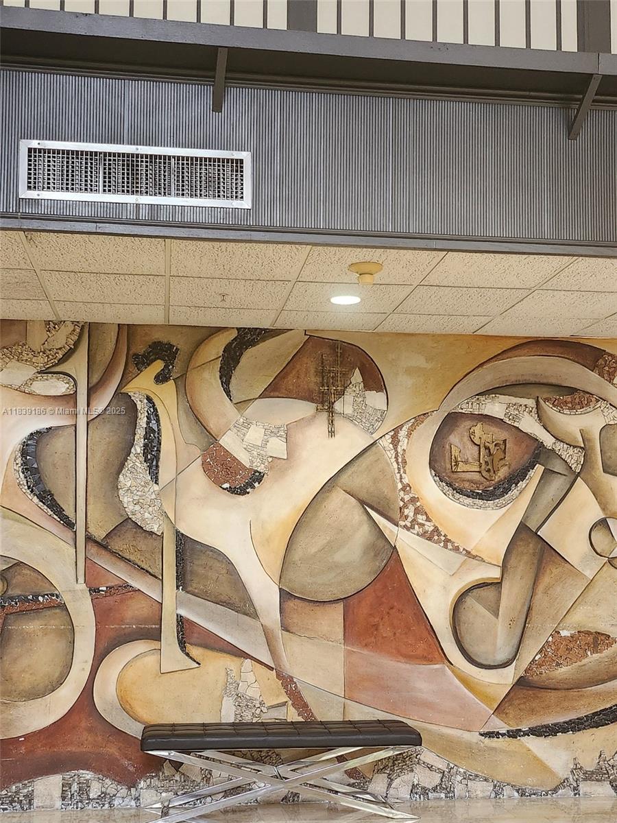 COMMODORE PLAZA CONDO - Residential