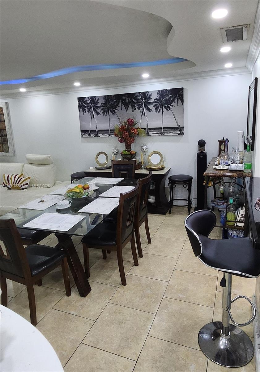 COMMODORE PLAZA CONDO - Residential