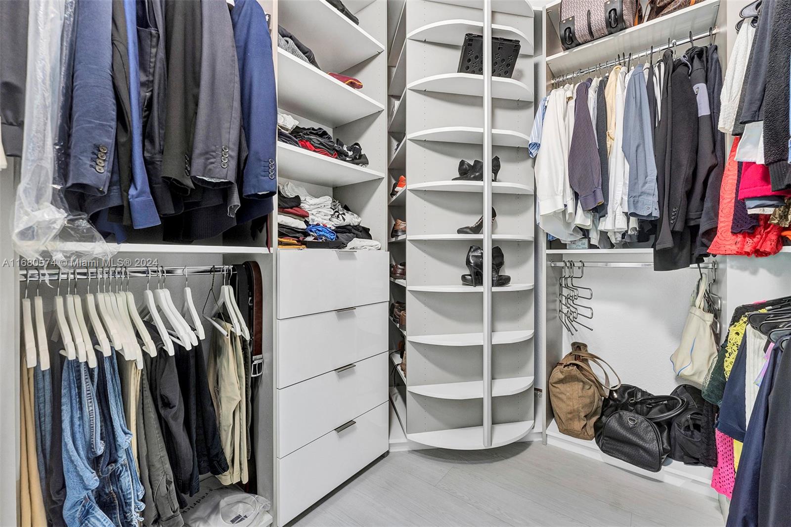 FONTAINEBLEAU WEST NORTH - Residential Lease