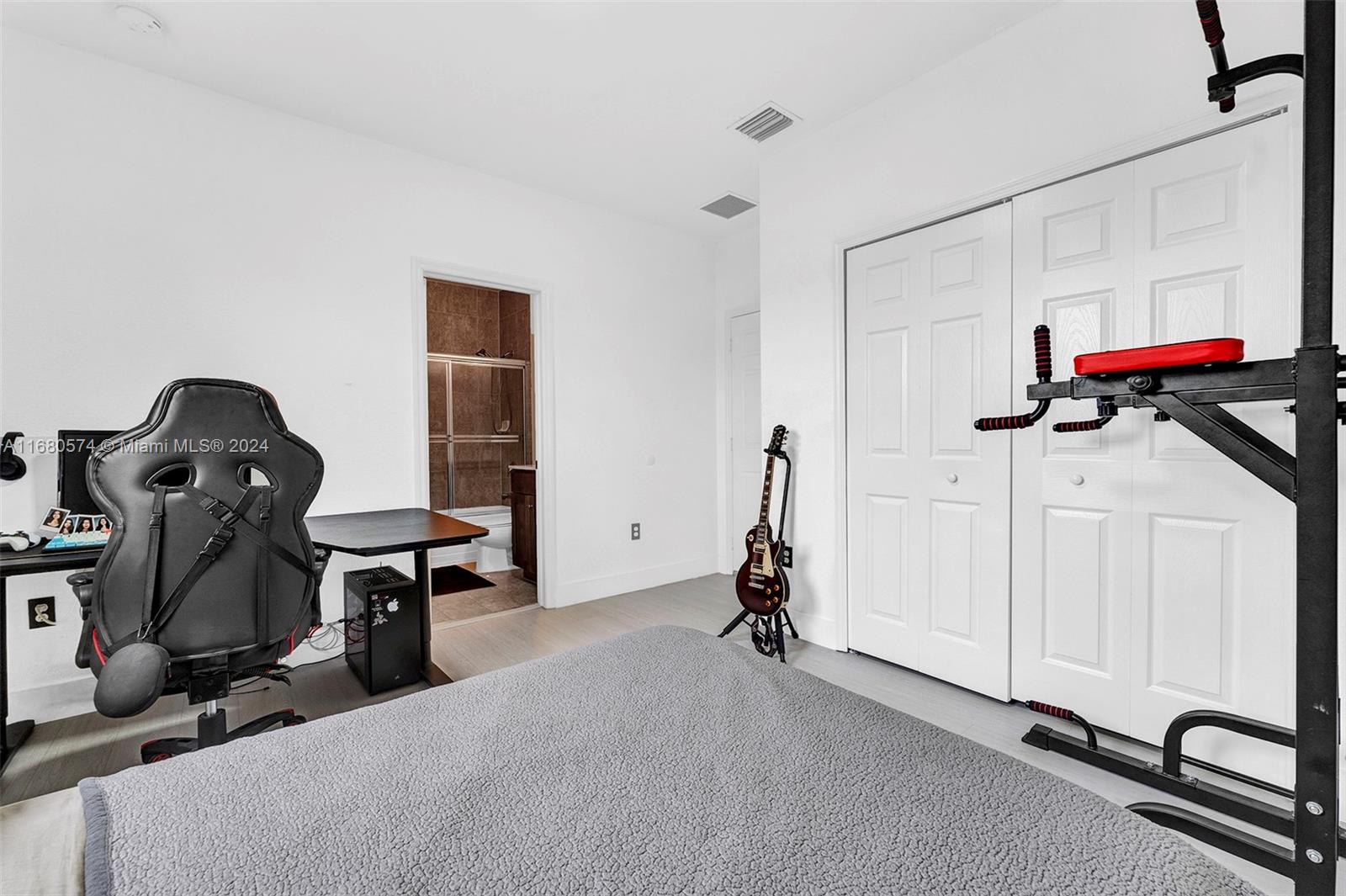 FONTAINEBLEAU WEST NORTH - Residential Lease