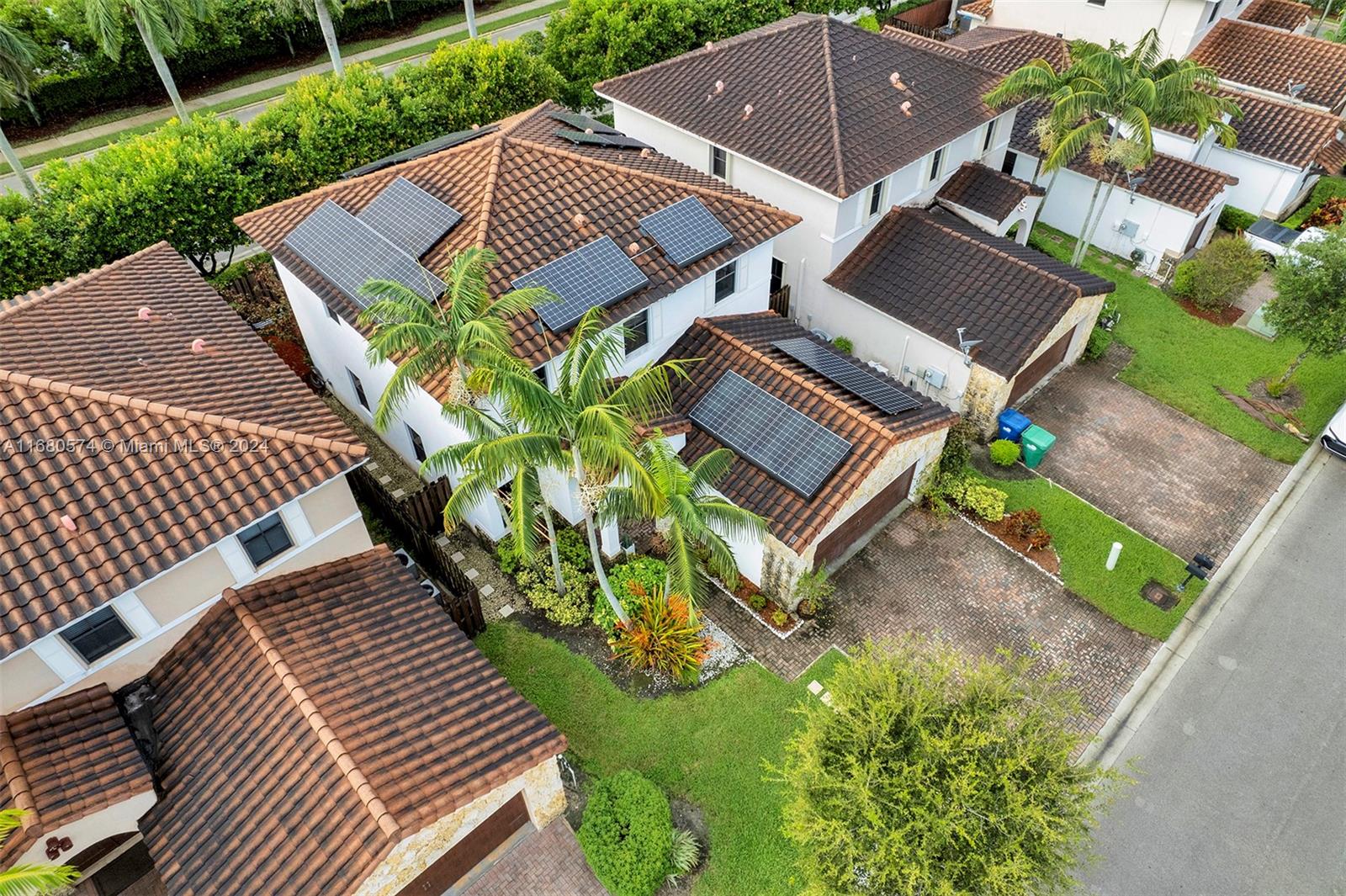 FONTAINEBLEAU WEST NORTH - Residential Lease