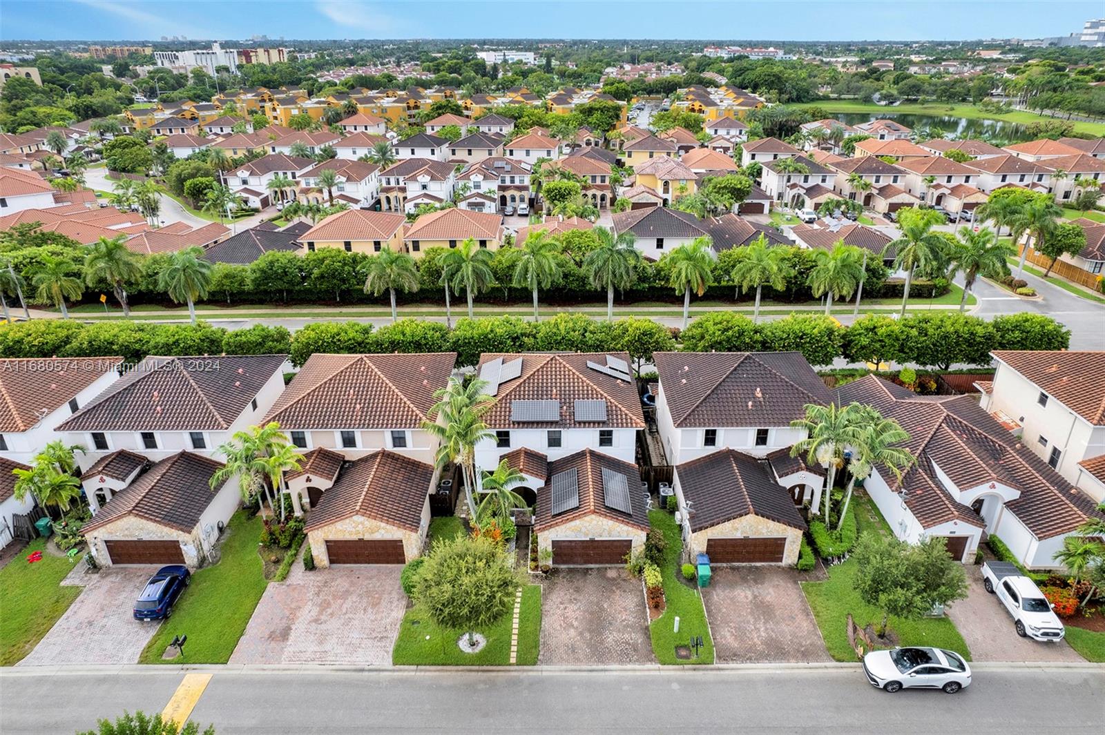 FONTAINEBLEAU WEST NORTH - Residential Lease