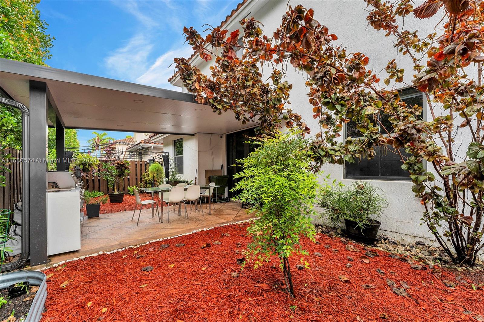 FONTAINEBLEAU WEST NORTH - Residential Lease