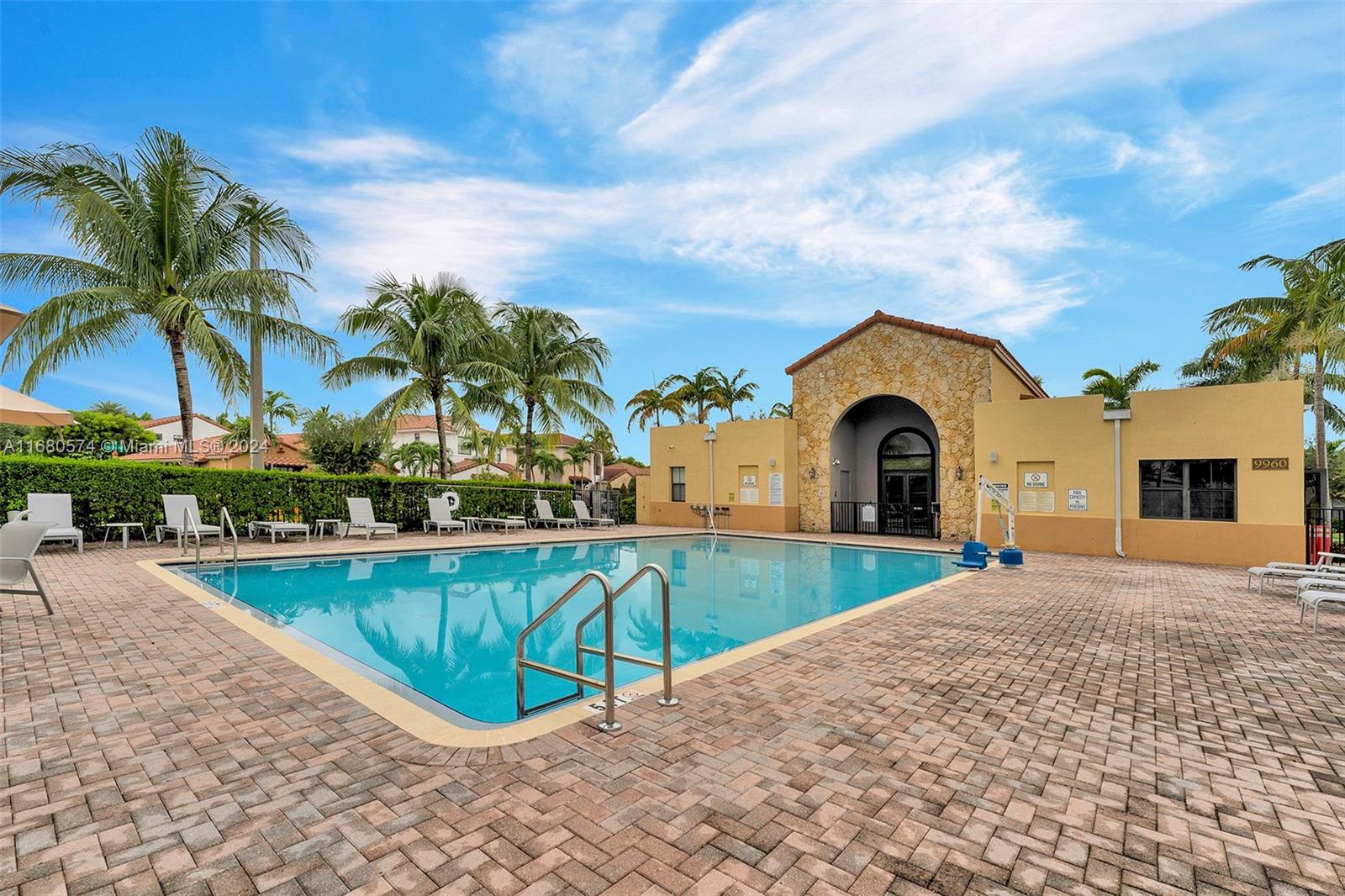 FONTAINEBLEAU WEST NORTH - Residential Lease