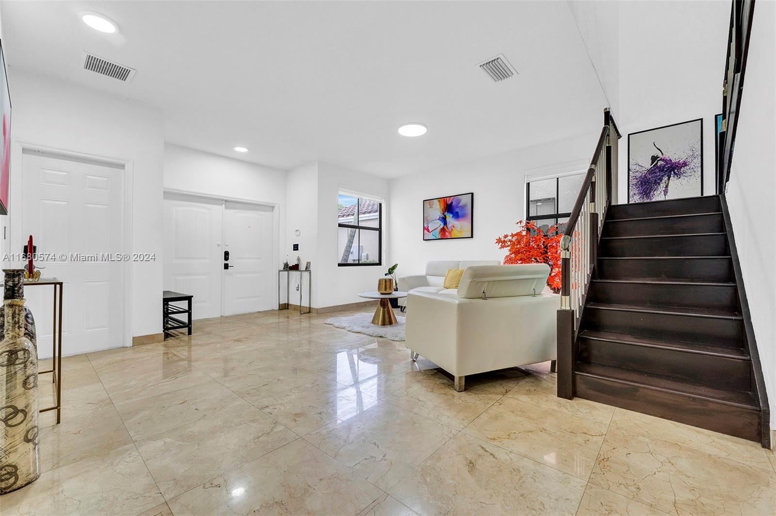 FONTAINEBLEAU WEST NORTH - Residential Lease