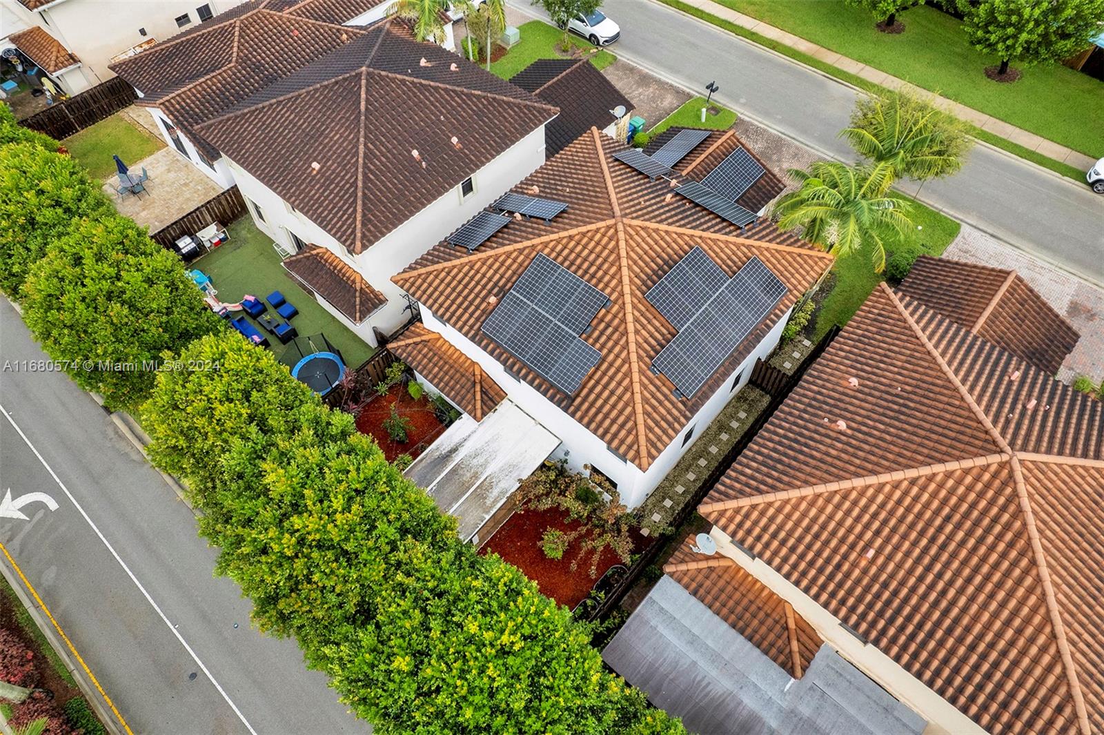 FONTAINEBLEAU WEST NORTH - Residential Lease