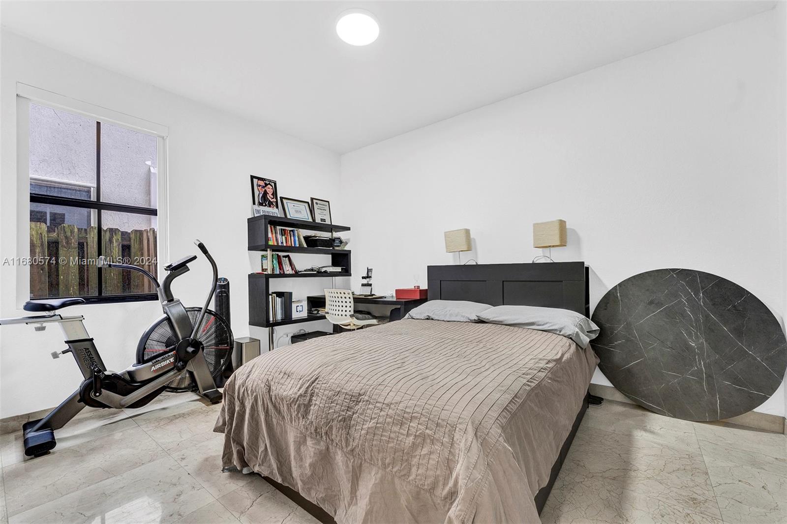 FONTAINEBLEAU WEST NORTH - Residential Lease