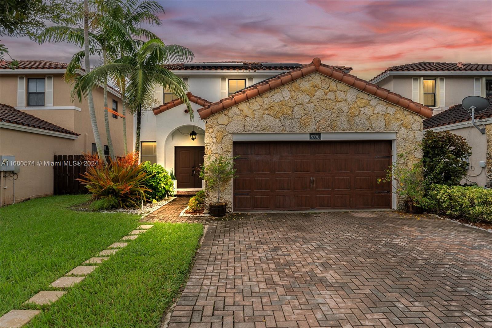 FONTAINEBLEAU WEST NORTH - Residential Lease