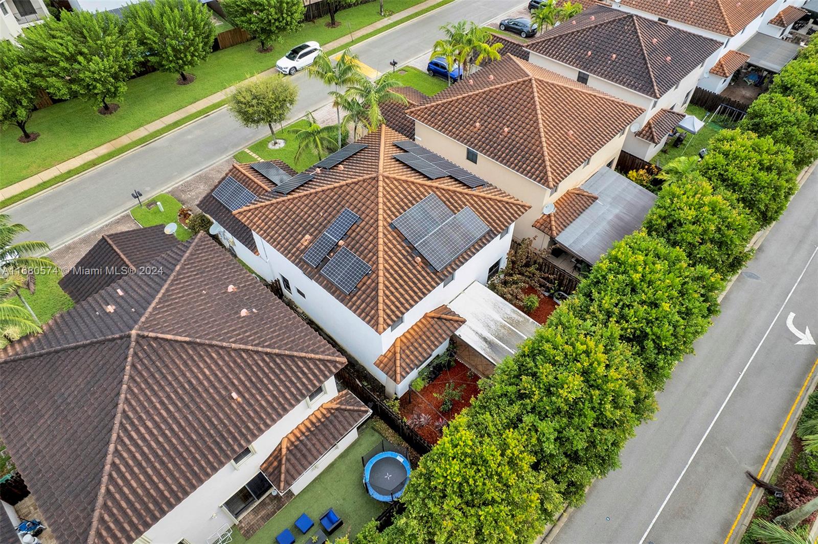 FONTAINEBLEAU WEST NORTH - Residential Lease