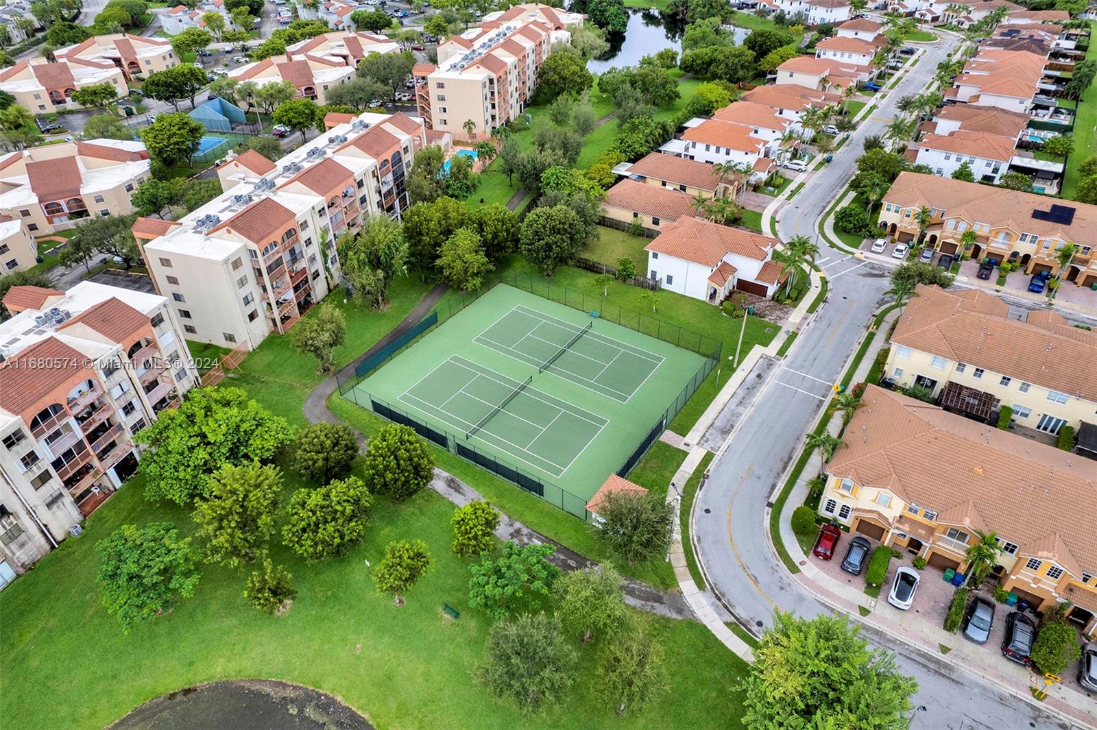 FONTAINEBLEAU WEST NORTH - Residential Lease