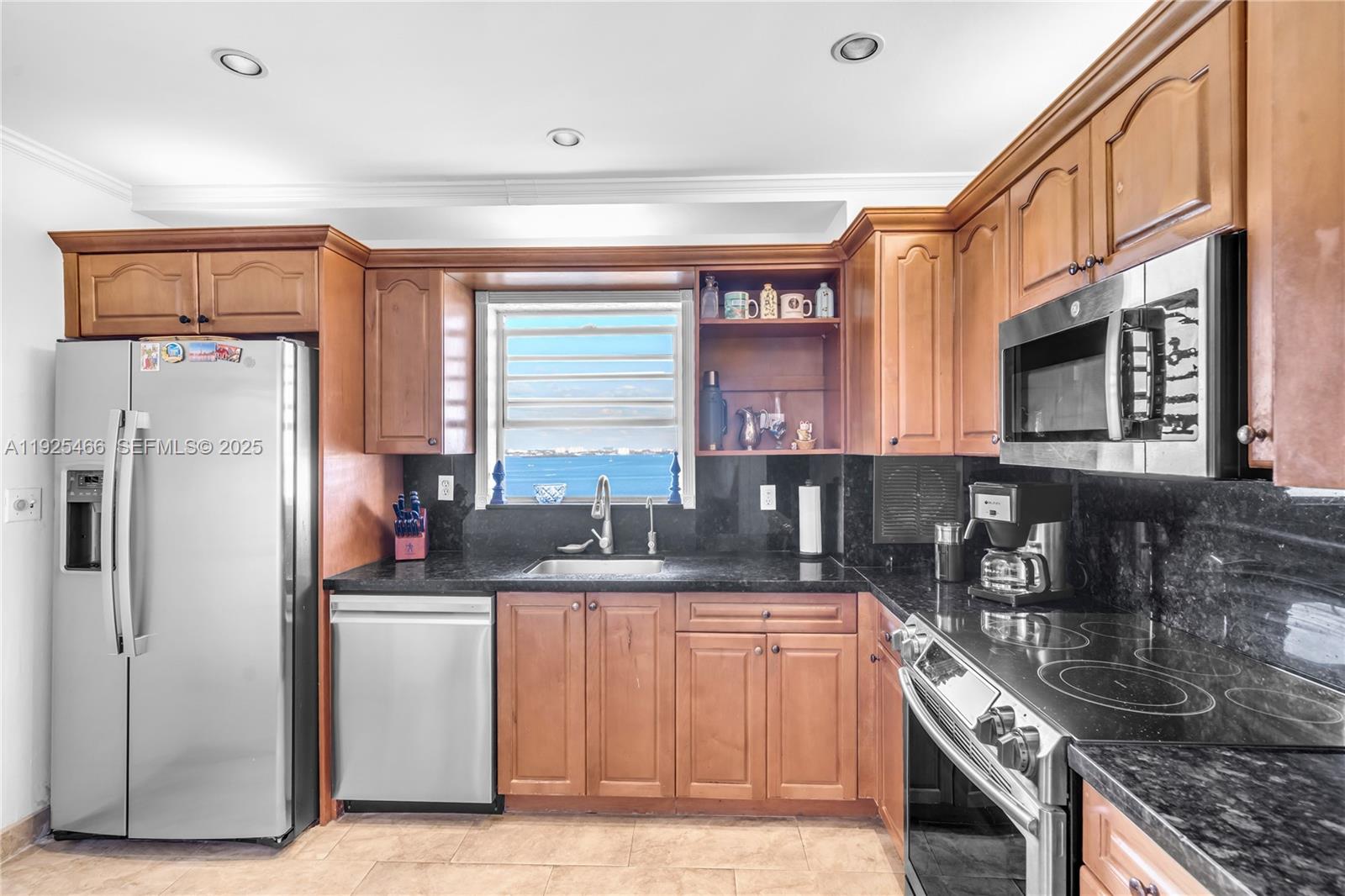 KENNEDY HOUSE CONDO - Residential