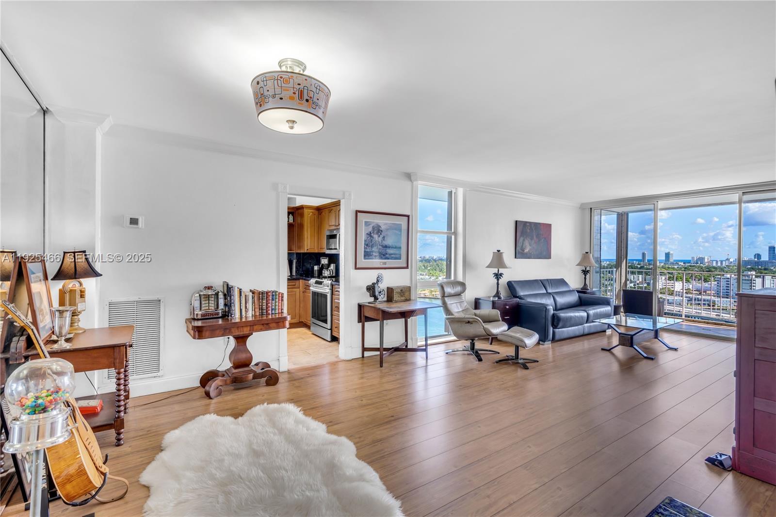 KENNEDY HOUSE CONDO - Residential