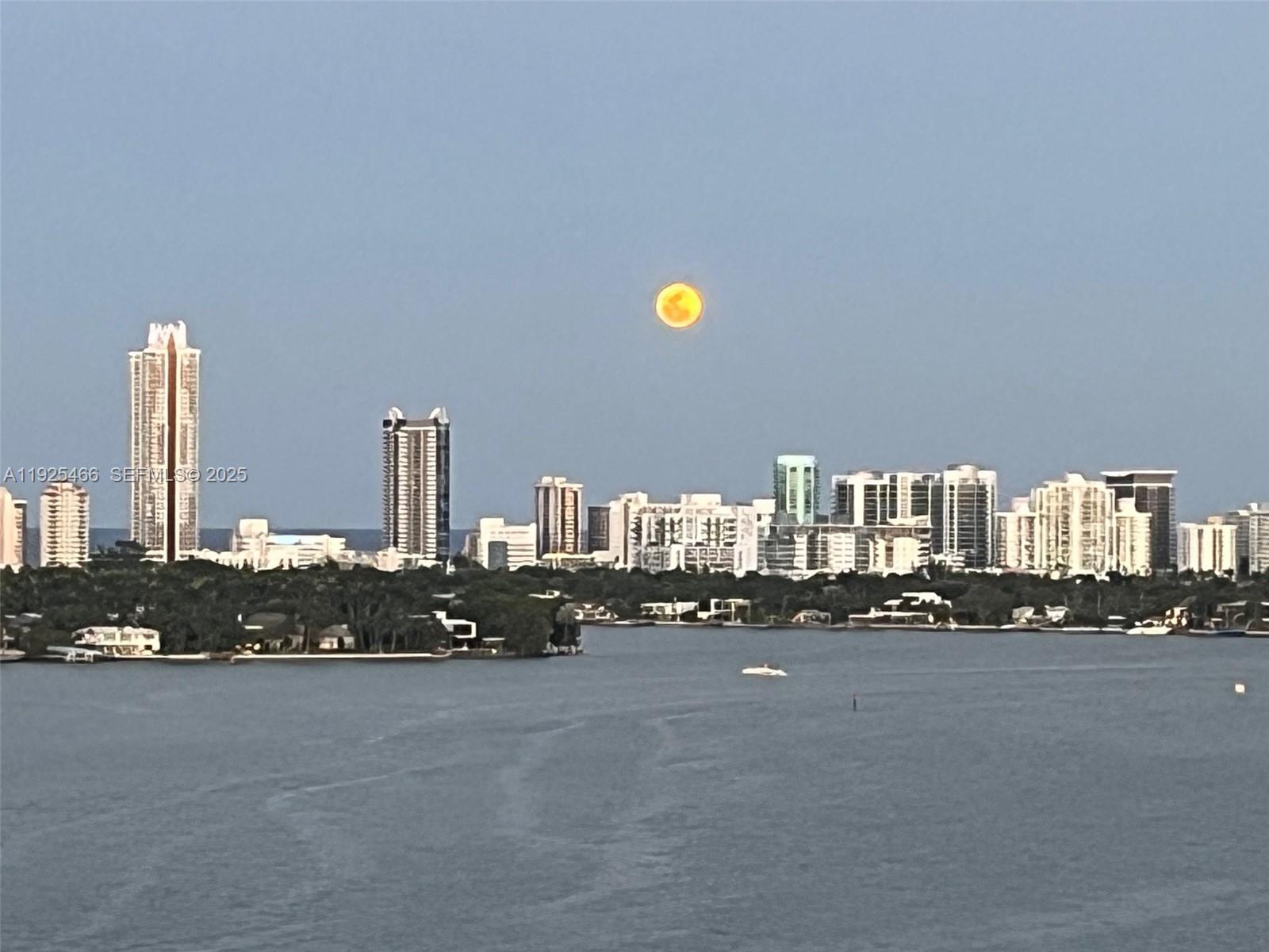 KENNEDY HOUSE CONDO - Residential