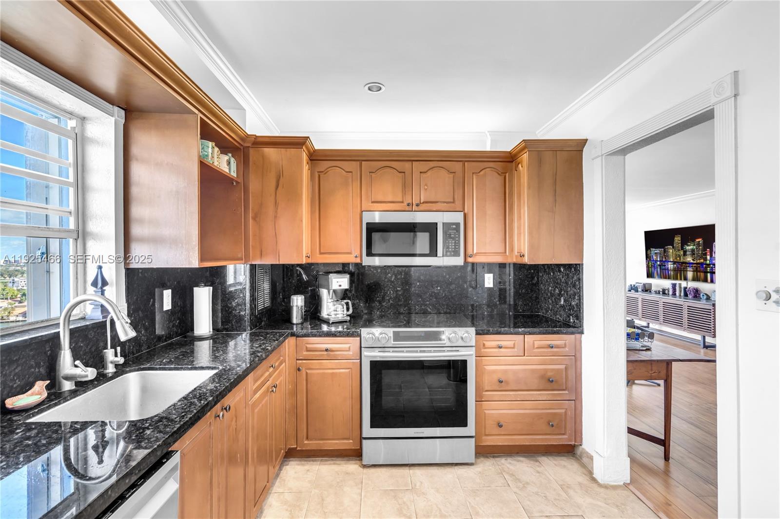 KENNEDY HOUSE CONDO - Residential