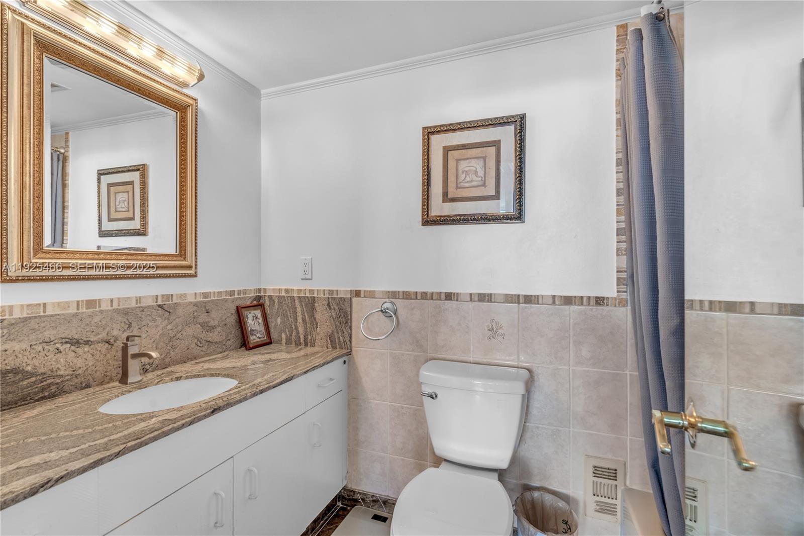 KENNEDY HOUSE CONDO - Residential