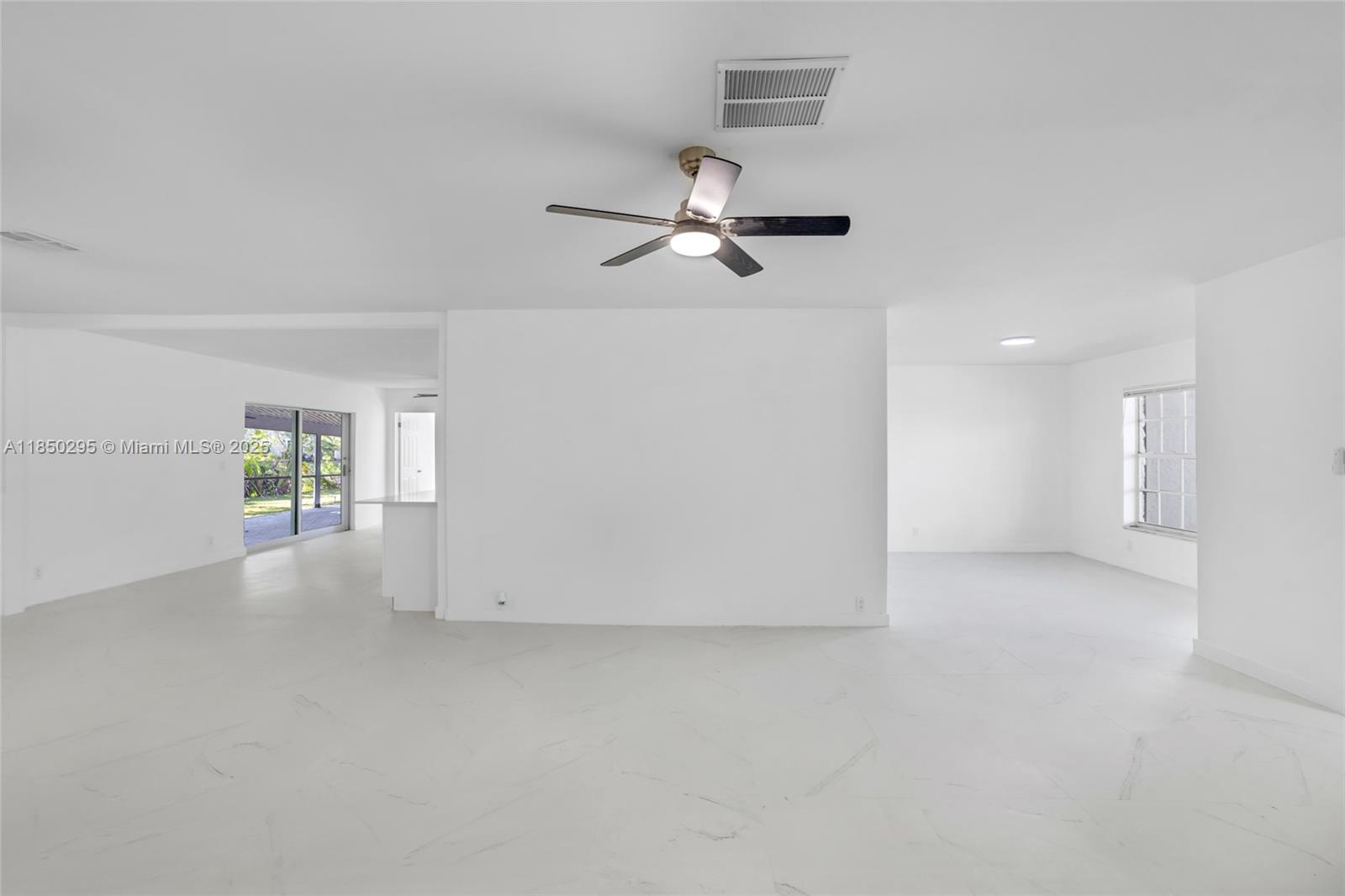 CASTLEWOOD - Residential