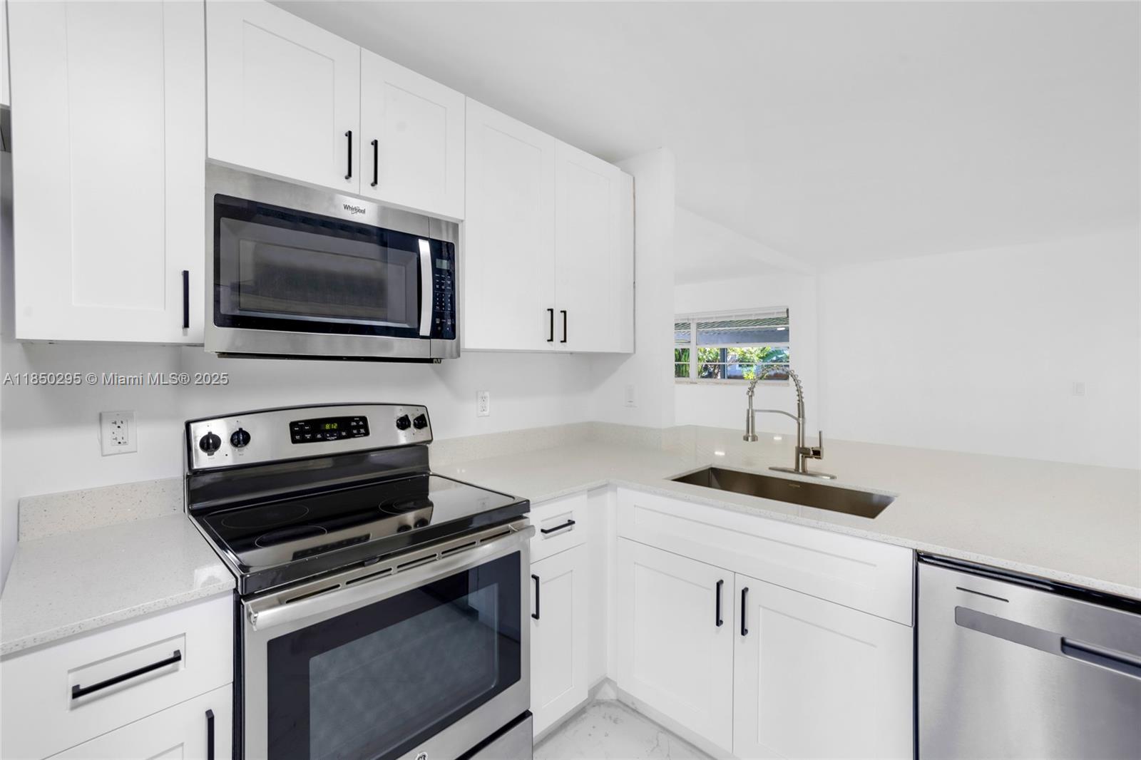 CASTLEWOOD - Residential