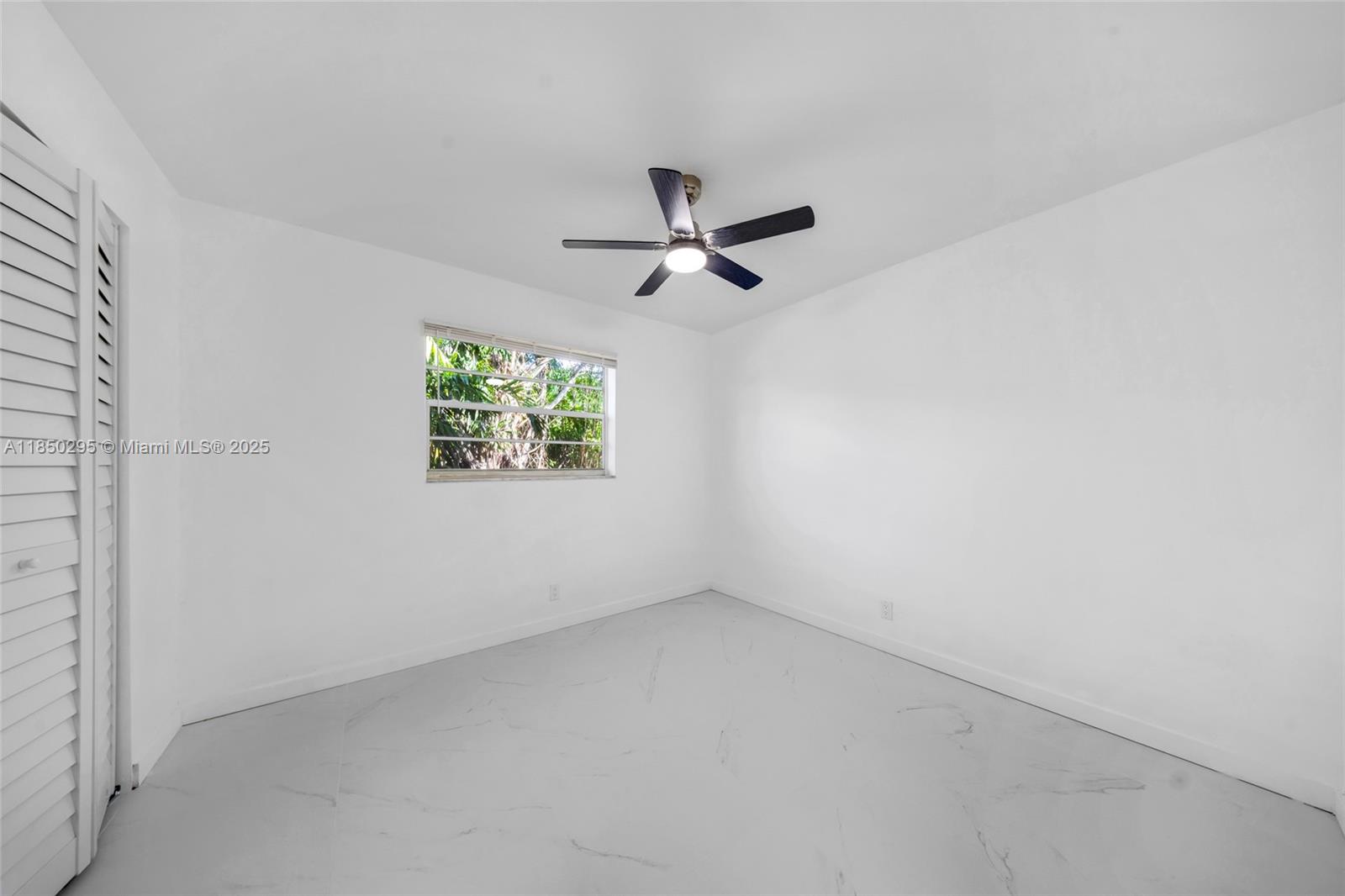 CASTLEWOOD - Residential