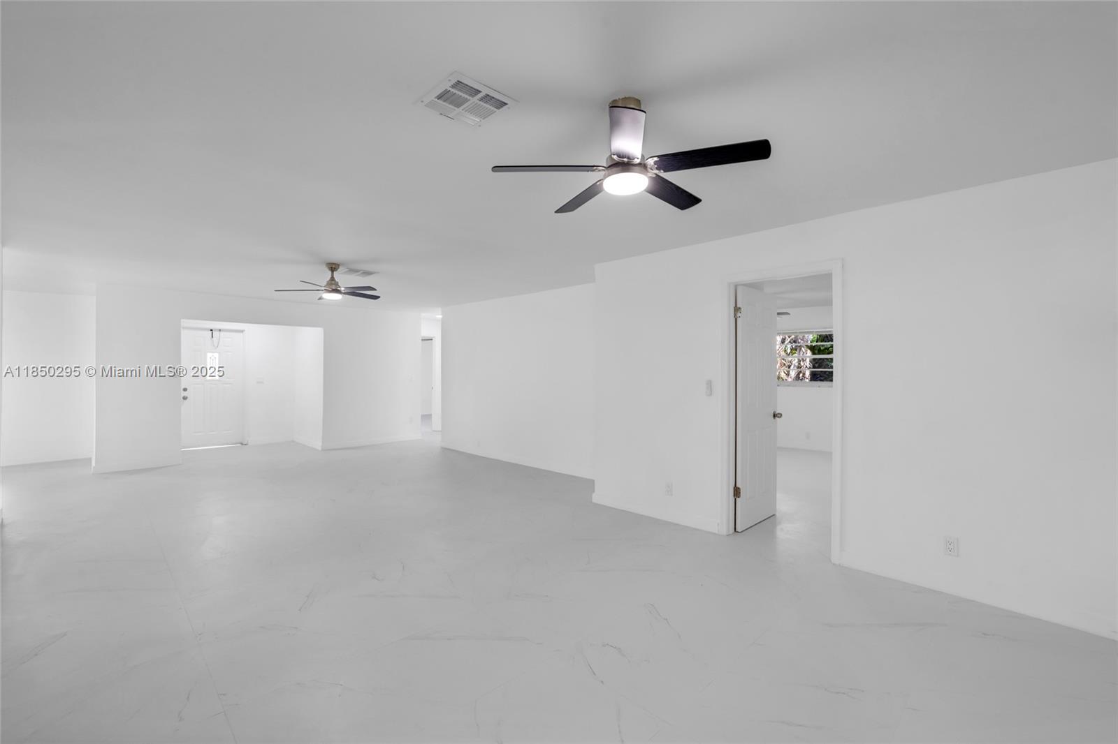 CASTLEWOOD - Residential