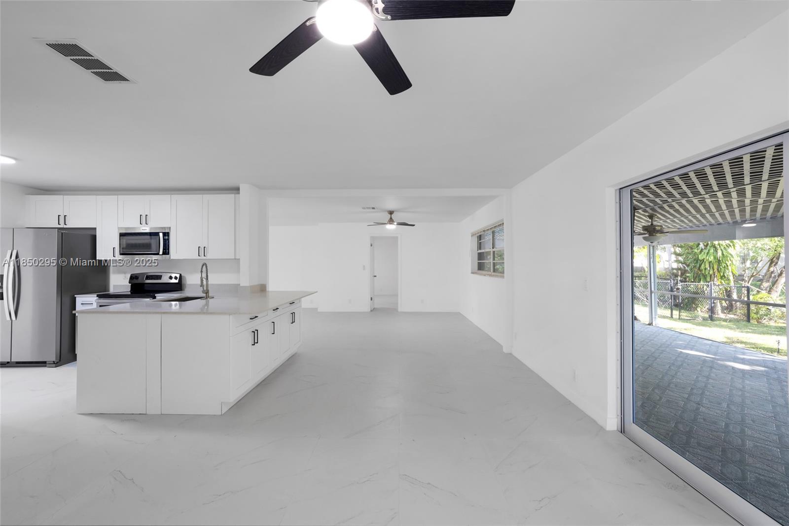 CASTLEWOOD - Residential