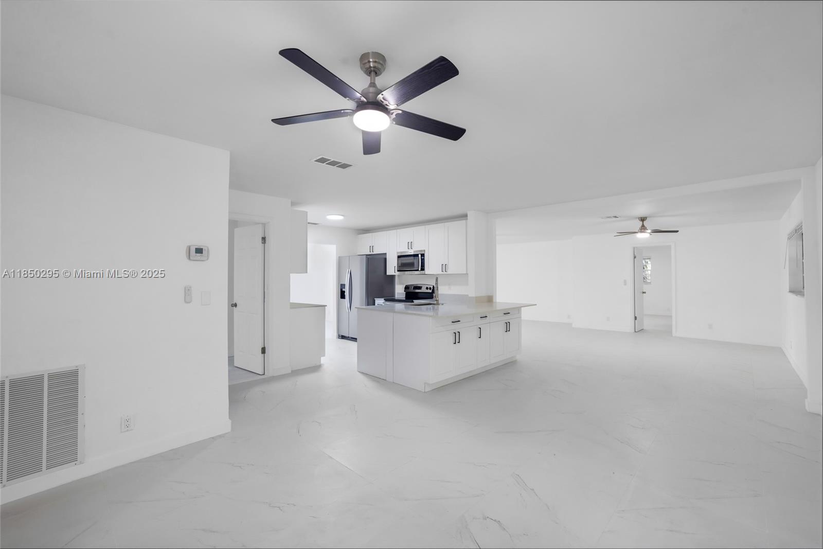 CASTLEWOOD - Residential